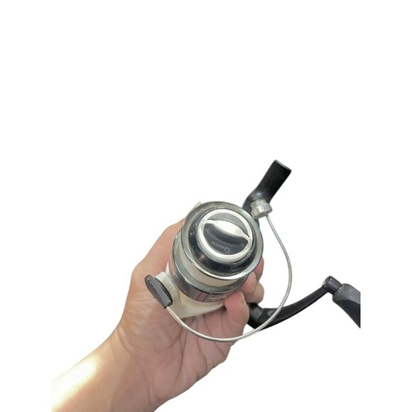Quantum Fishing Q-Ray QRS-20 Spinning Reel Fishing Good Used Condition - Picture 6 of 10